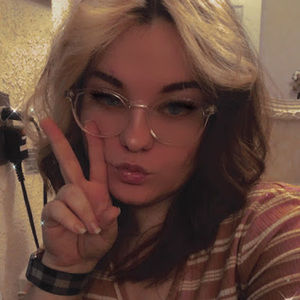 Meet your Posher, Candice